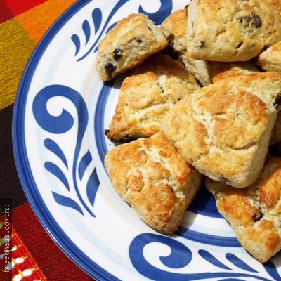 Scones de Crema con Pasas