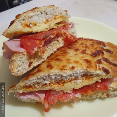 Ciabatta de jamón de pierna y chorizo